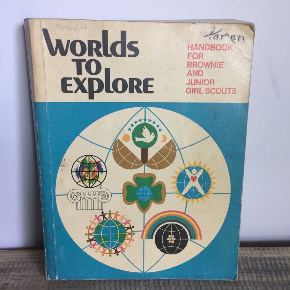 Girl Scouts worlds to explore vintage 1977 handbook
